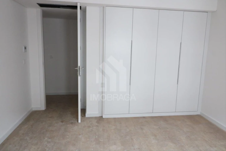 Apartamento T3 para Venda em Azurem Foto 23