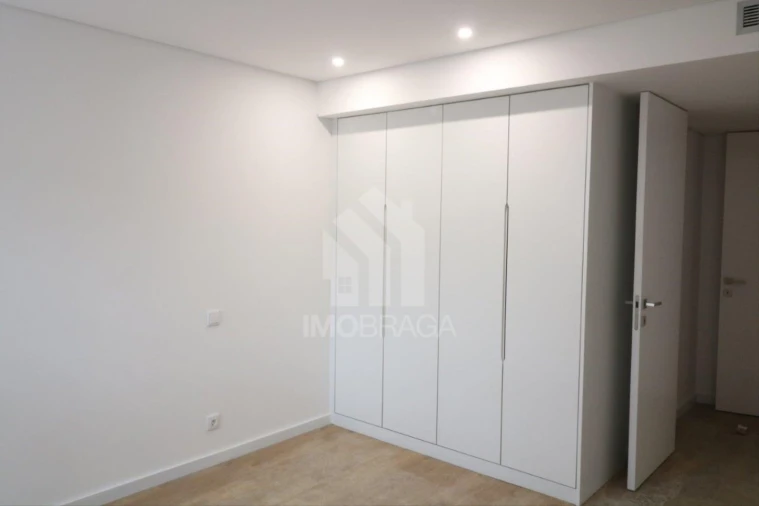 Apartamento T3 para Venda em Azurem Foto 33