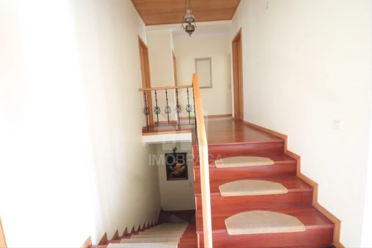 Moradia T4 para Venda em Lago Foto 24