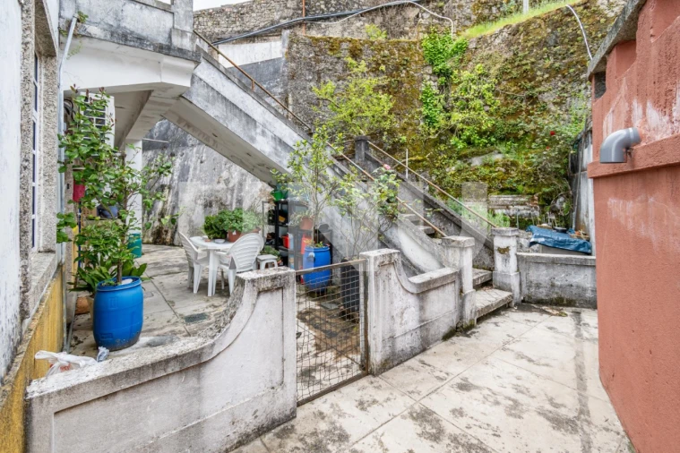 Apartamento T5 para Venda em Covilhã e Canhoso Foto 3