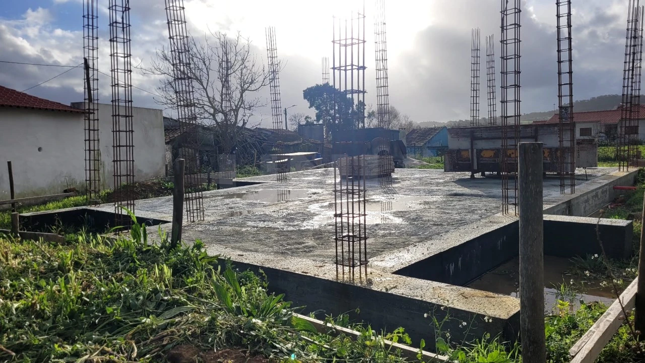 Terreno para Venda em Cela Foto 4