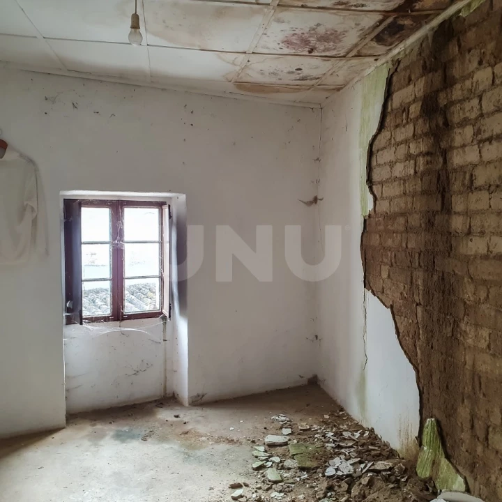 Moradia T2 para Venda em Corval Foto 8