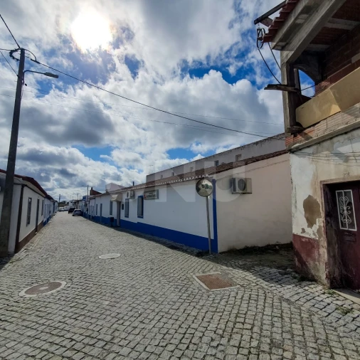 Moradia T2 para Venda em Corval Foto 1