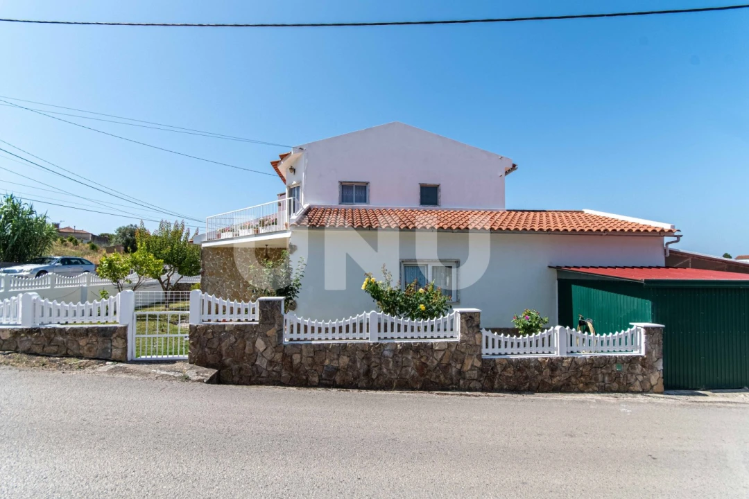 Moradia T3 para Venda em Santa Maria, São Pedro e Matacães Foto 4