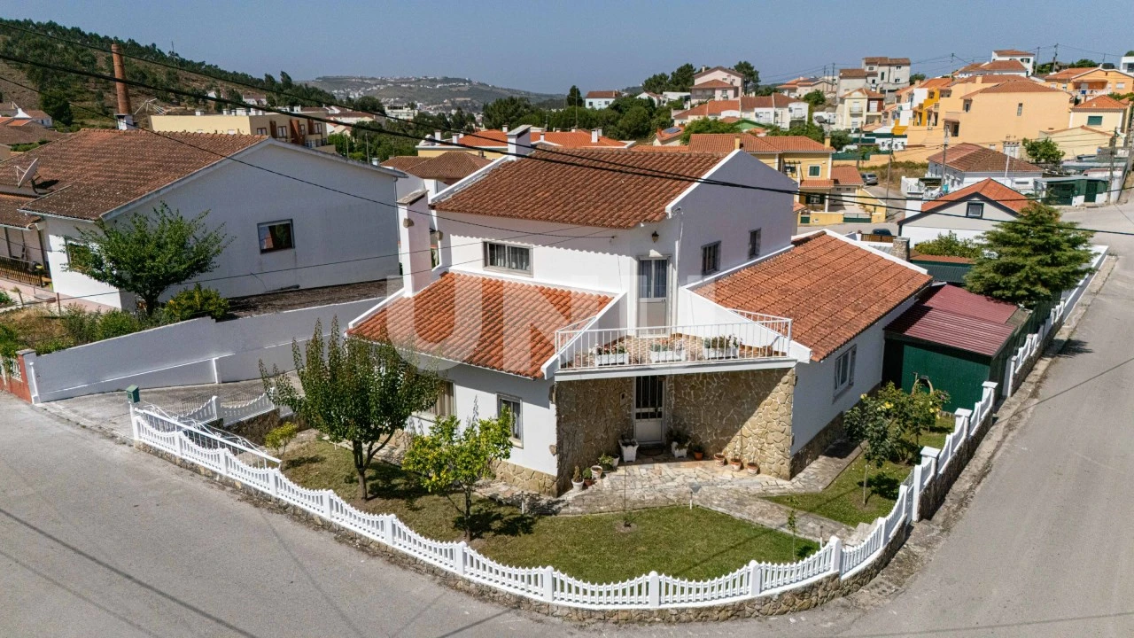 Moradia T3 para Venda em Santa Maria, São Pedro e Matacães Foto 42