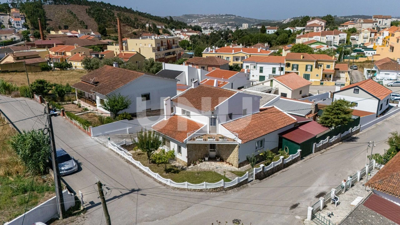 Moradia T3 para Venda em Santa Maria, São Pedro e Matacães Foto 43