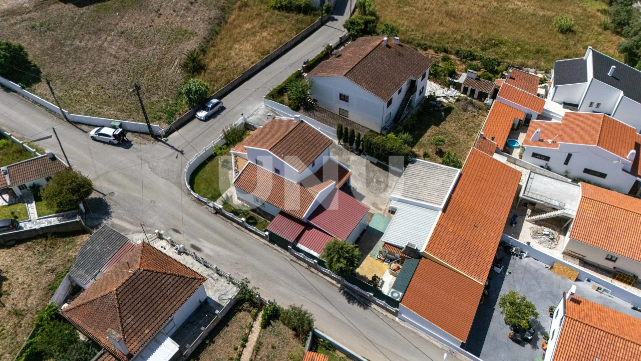 Moradia T3 para Venda em Santa Maria, São Pedro e Matacães Foto 46