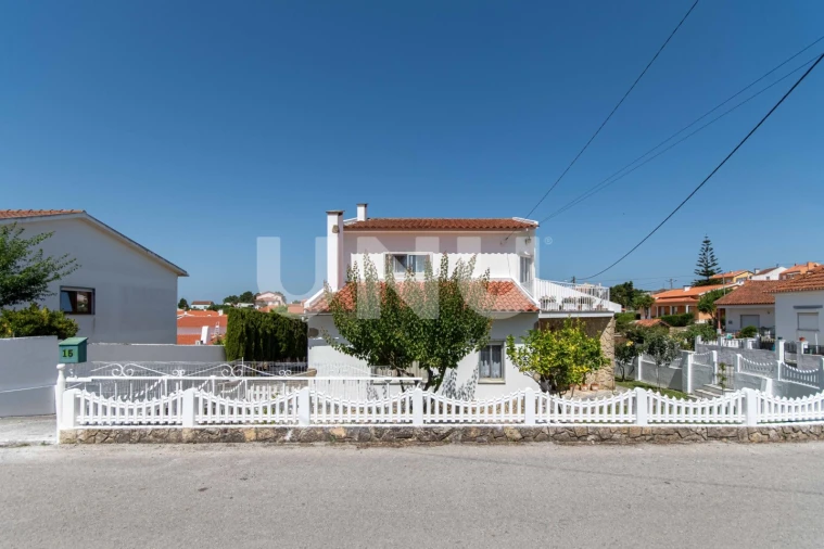 Moradia T3 para Venda em Santa Maria, São Pedro e Matacães Foto 3