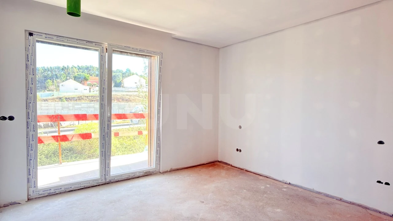 Apartamento T3 para Venda em Ramalhal Foto 13