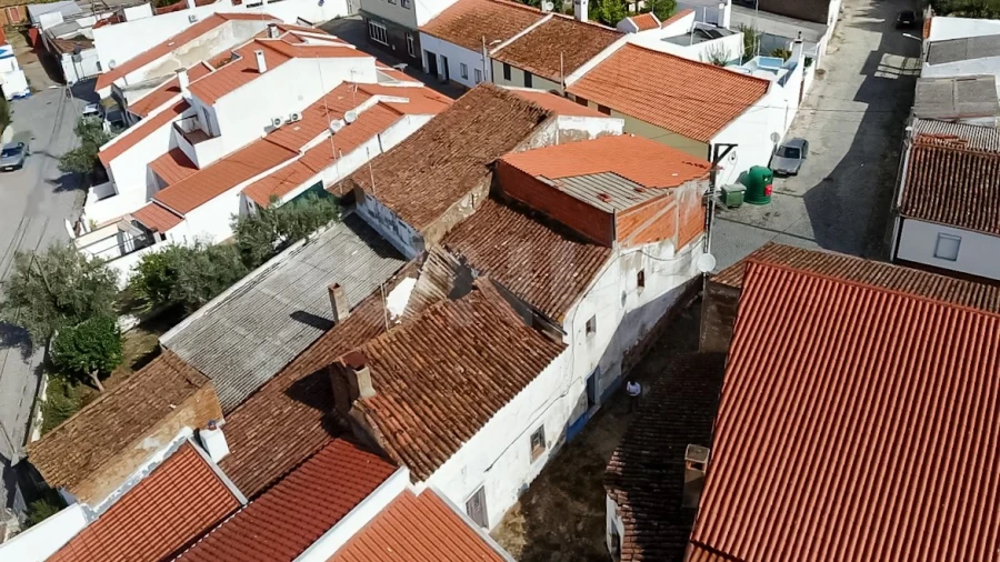 Moradia T2 para Venda em Corval Foto 3