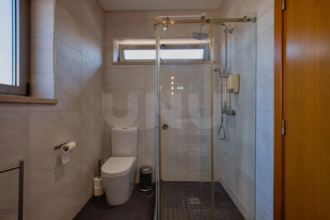 Moradia T4 para Venda em Alfeizerão Foto 24