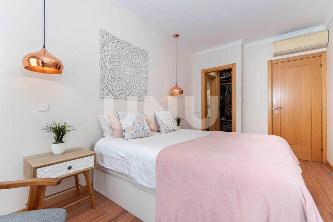 Apartamento T4 para Venda em Camarate, Unhos e Apelação Foto 13