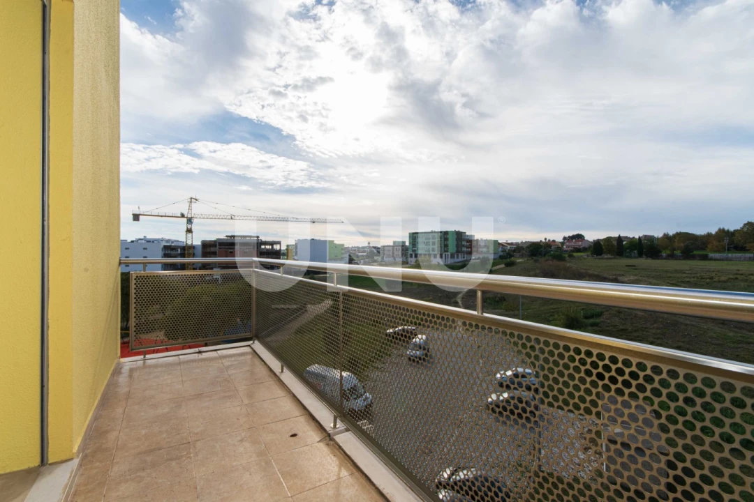 Apartamento T4 para Venda em Camarate, Unhos e Apelação Foto 19