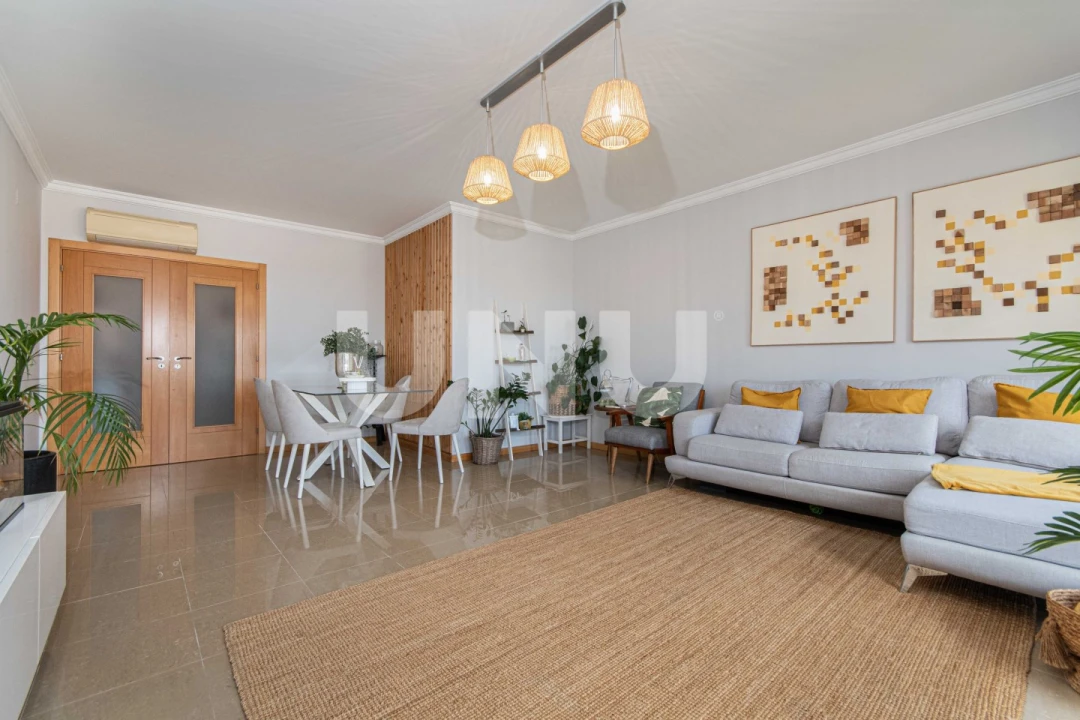 Apartamento T4 para Venda em Camarate, Unhos e Apelação Foto 3