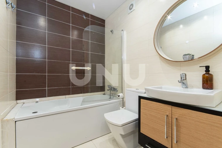 Apartamento T4 para Venda em Camarate, Unhos e Apelação Foto 16