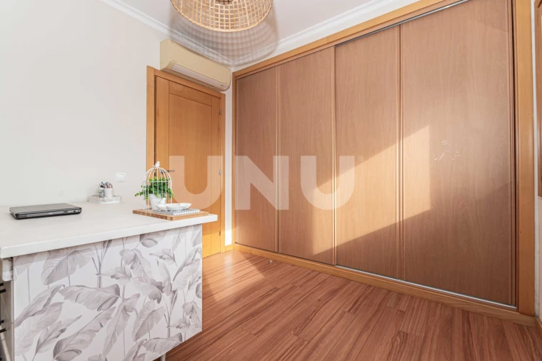 Apartamento T4 para Venda em Camarate, Unhos e Apelação Foto 21