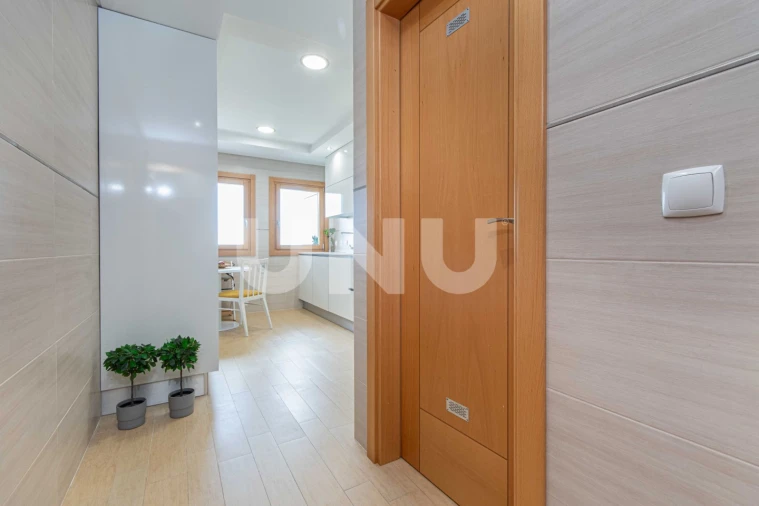 Apartamento T4 para Venda em Camarate, Unhos e Apelação Foto 8