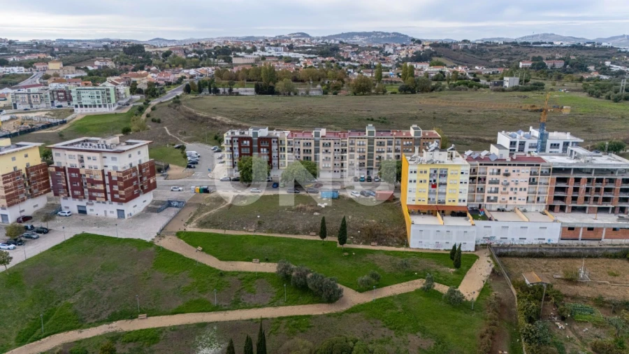 Apartamento T4 para Venda em Camarate, Unhos e Apelação Foto 44