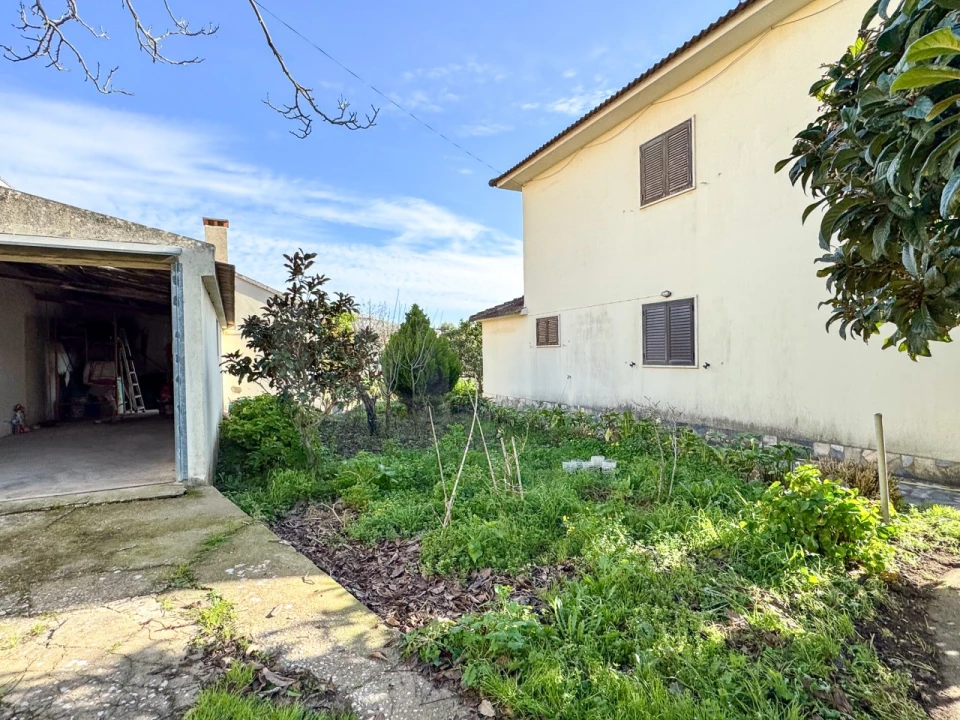 Moradia T5 para Venda em Alenquer (Santo Estêvão e Triana) Foto 2