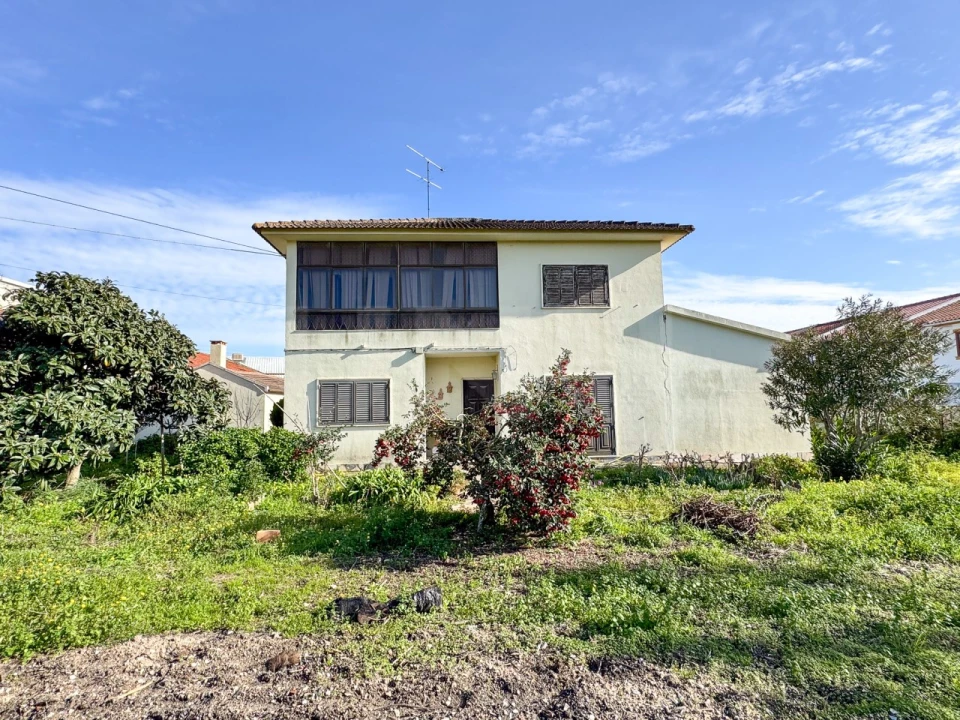 Moradia T5 para Venda em Alenquer (Santo Estêvão e Triana) Foto 3