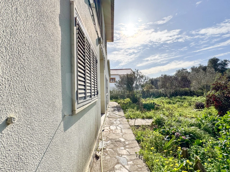 Moradia T5 para Venda em Alenquer (Santo Estêvão e Triana) Foto 6