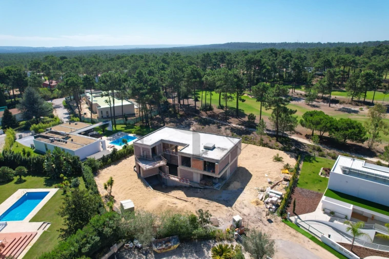 Moradia T5 para Venda em Charneca de Caparica e Sobreda Foto 3