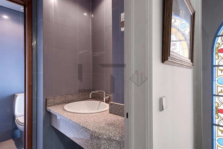 Escritório para Arrendamento em Santa Maria Maior Foto 7