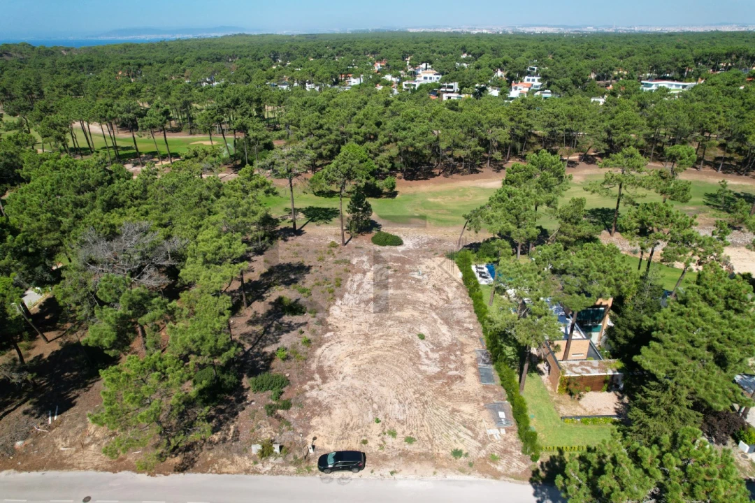 Terreno para Venda em Charneca de Caparica e Sobreda Foto 1