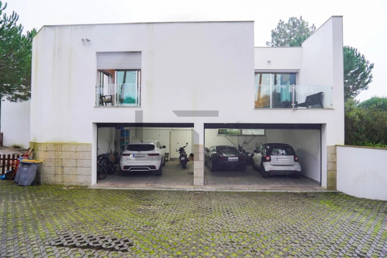 Moradia T5 para Venda em Charneca de Caparica e Sobreda Foto 62