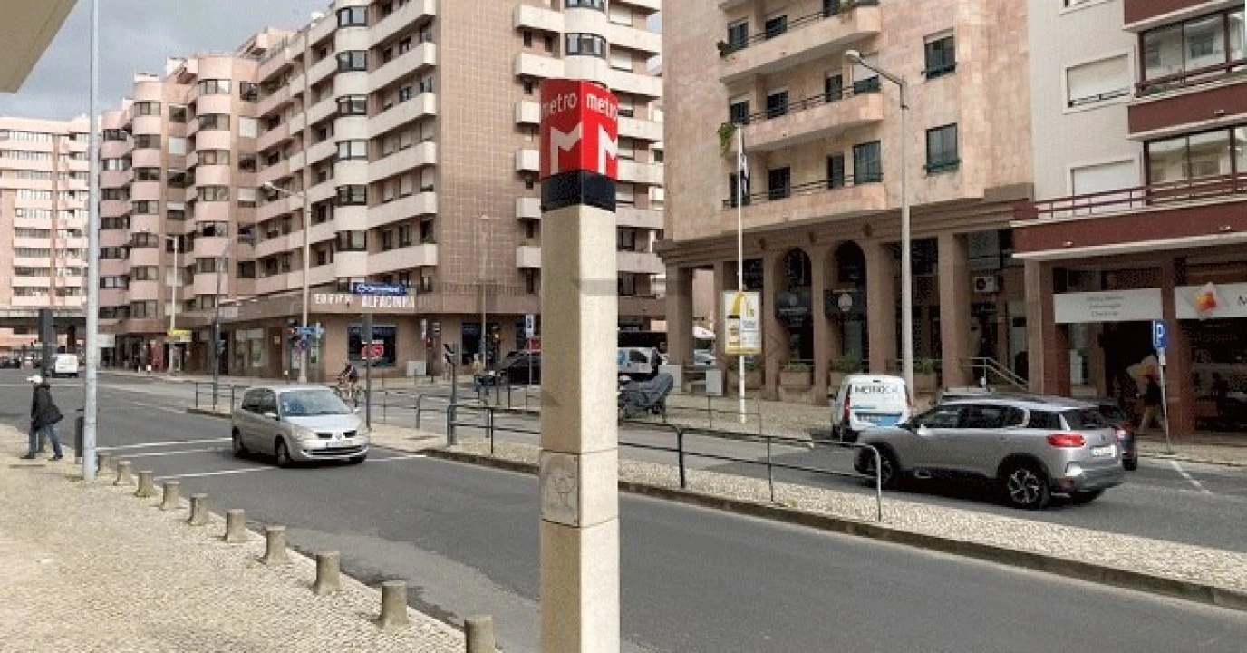 Escritório para Arrendamento em São Domingos de Benfica Foto 1
