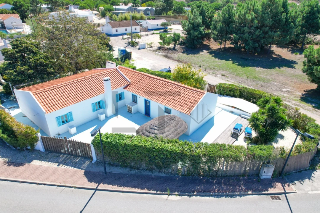 Moradia T4 para Venda em Carvalhal Foto 2