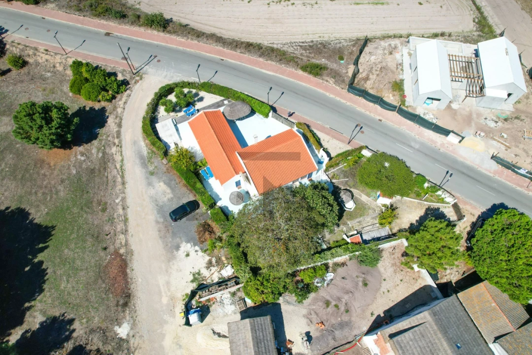 Moradia T4 para Venda em Carvalhal Foto 8