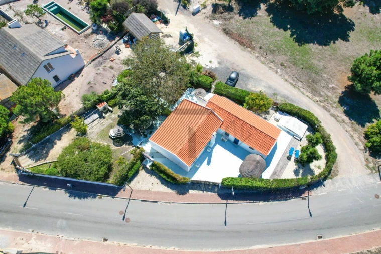 Moradia T4 para Venda em Carvalhal Foto 9