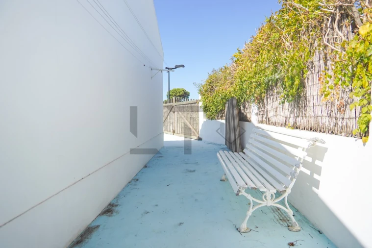 Moradia T4 para Venda em Carvalhal Foto 44