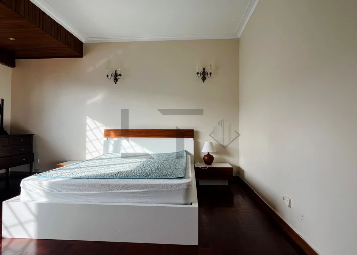 Moradia T5 para Venda em Carcavelos e Parede Foto 20