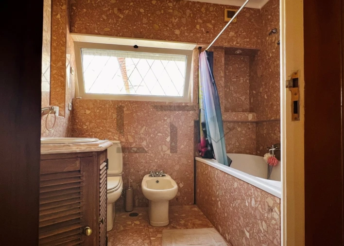 Moradia T5 para Venda em Carcavelos e Parede Foto 30