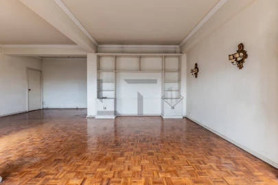 Apartamento T6 para Venda em Alvalade