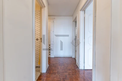 Apartamento T6 para Venda em Alvalade