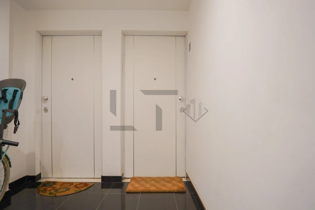 Apartamento T1 para Venda em Santo António Foto 2