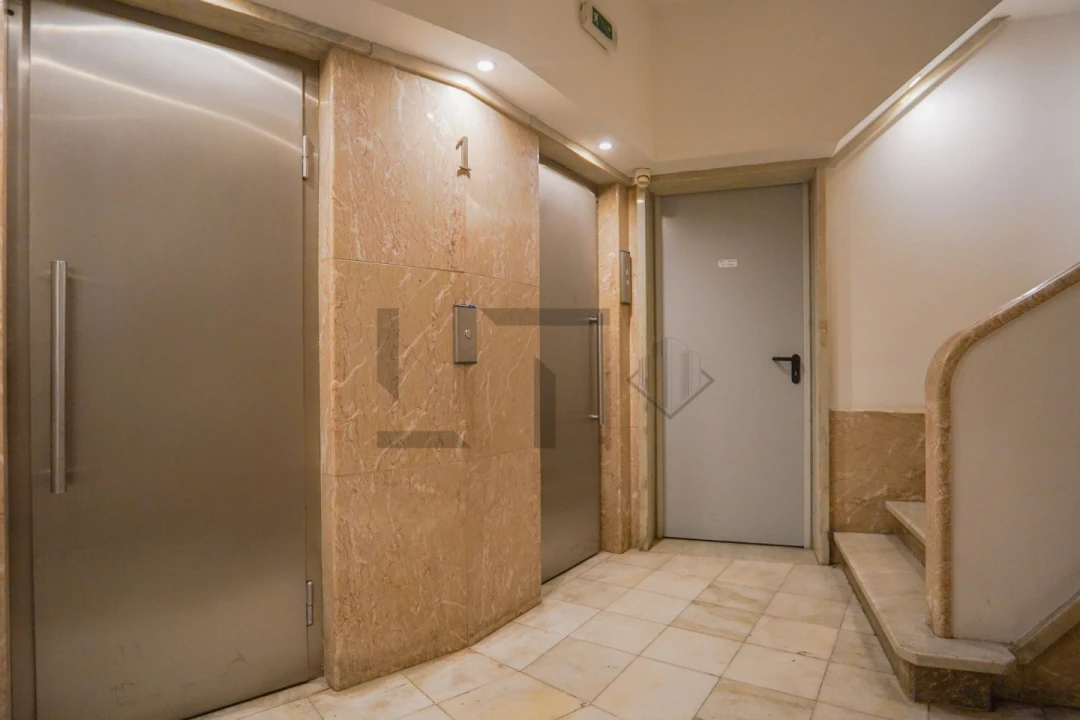 Apartamento T1 para Venda em Santo António Foto 20