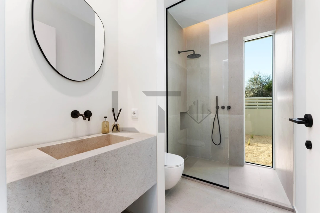 Moradia T3 para Venda em Santa Barbara de Nexe Foto 18