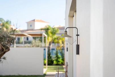Moradia T3 para Venda em Santa Barbara de Nexe