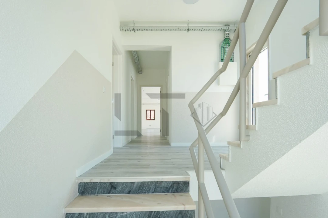 Prédio para Arrendamento em Águas Livres Foto 7