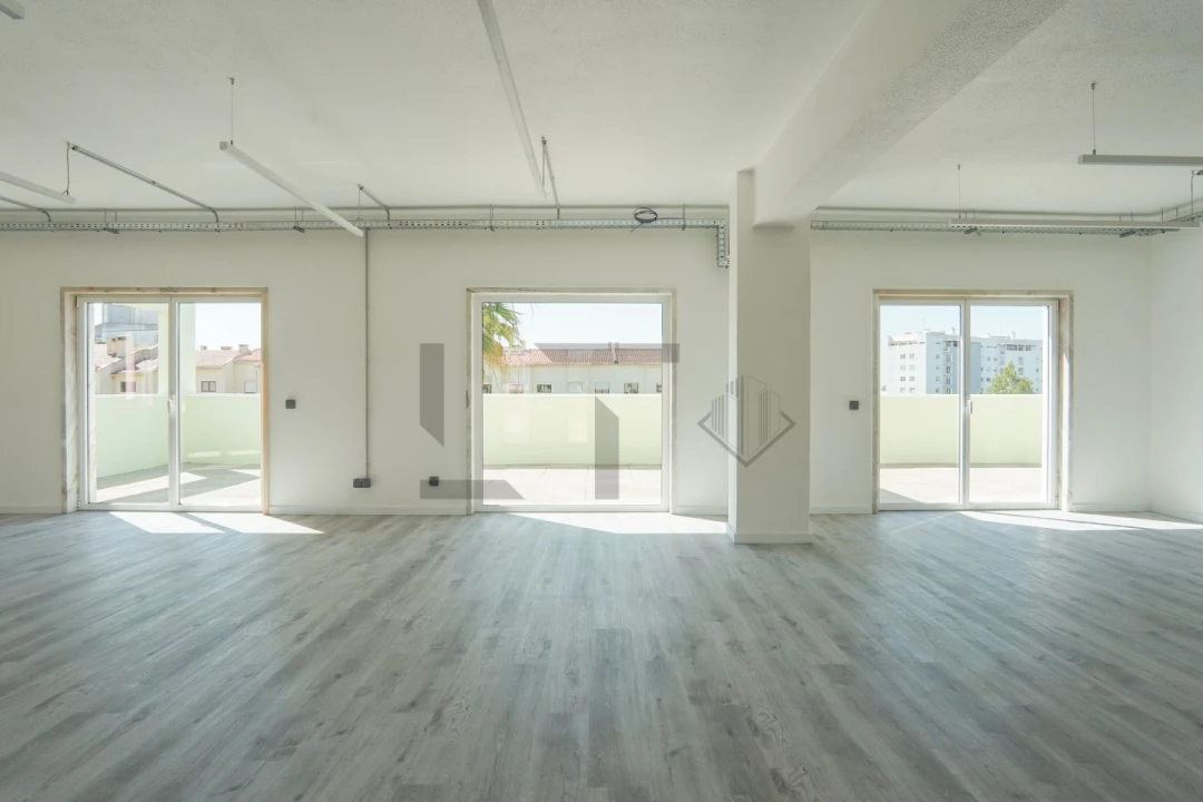 Prédio para Arrendamento em Águas Livres Foto 24