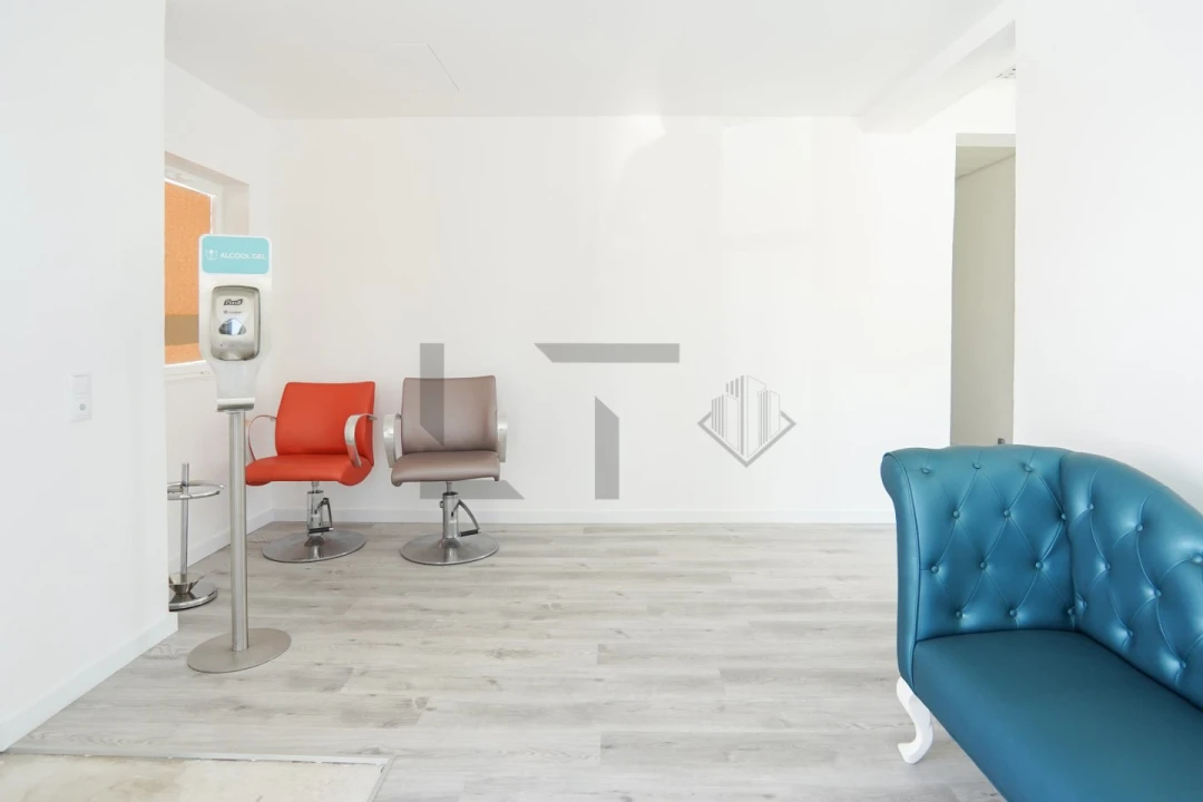 Prédio para Arrendamento em Águas Livres Foto 55