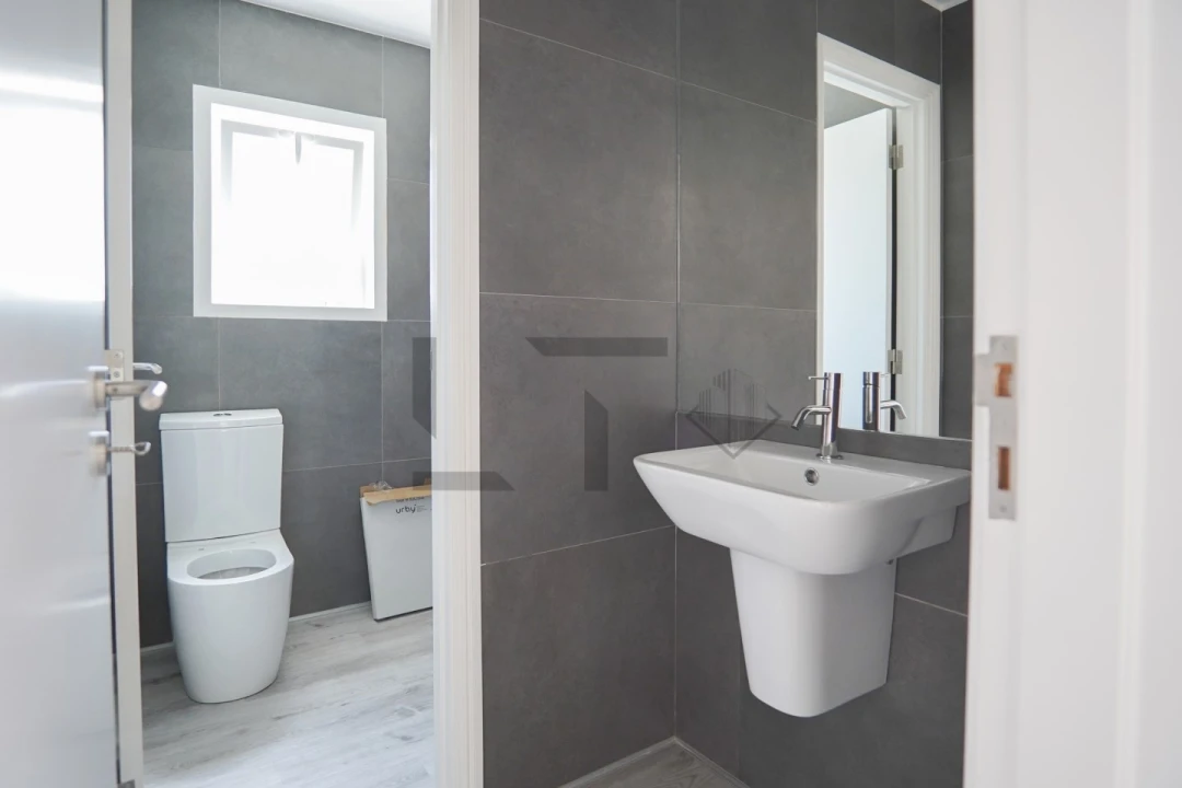 Prédio para Arrendamento em Águas Livres Foto 73