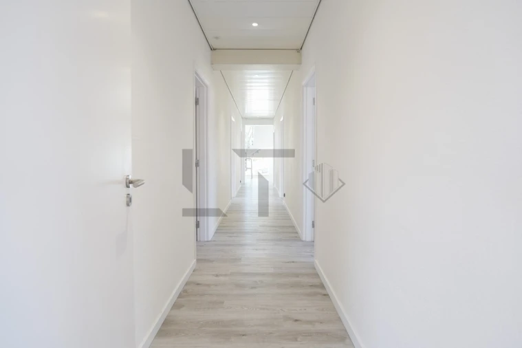 Prédio para Arrendamento em Águas Livres Foto 76