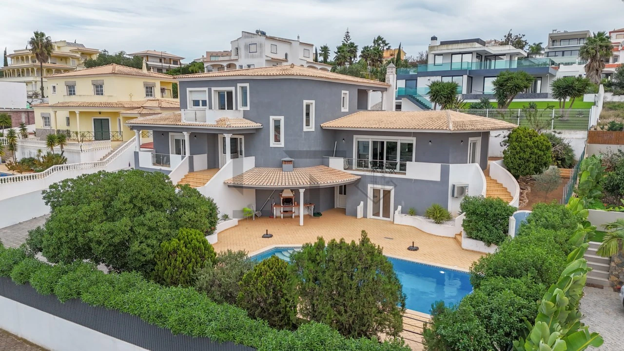 Moradia T5 para Venda em Ferragudo Foto 4