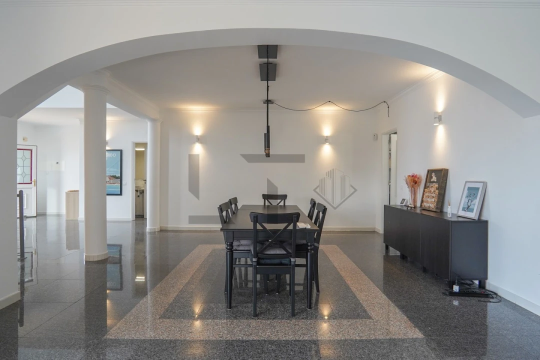 Moradia T5 para Venda em Ferragudo Foto 15