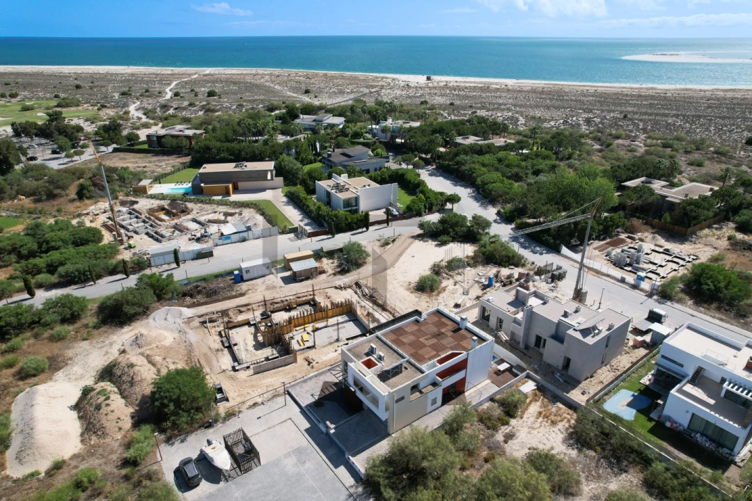 Moradia T4 para Venda em Carvalhal Foto 2